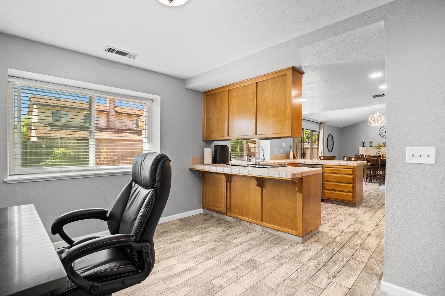 2512 Manor Oak Drive