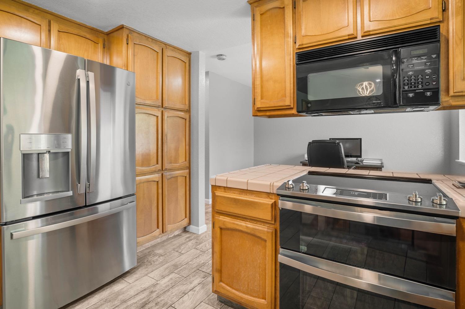 2512 Manor Oak Drive