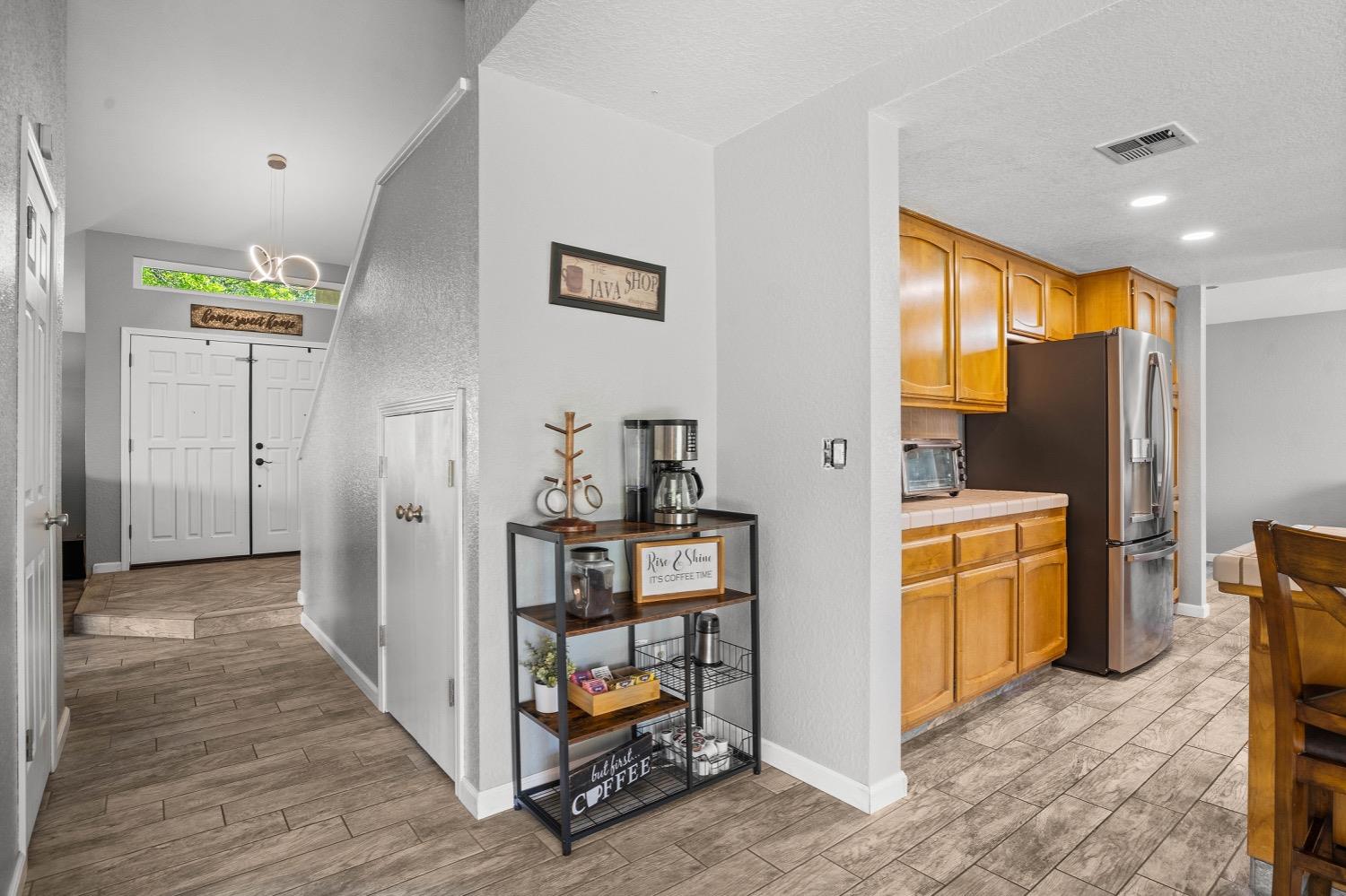2512 Manor Oak Drive