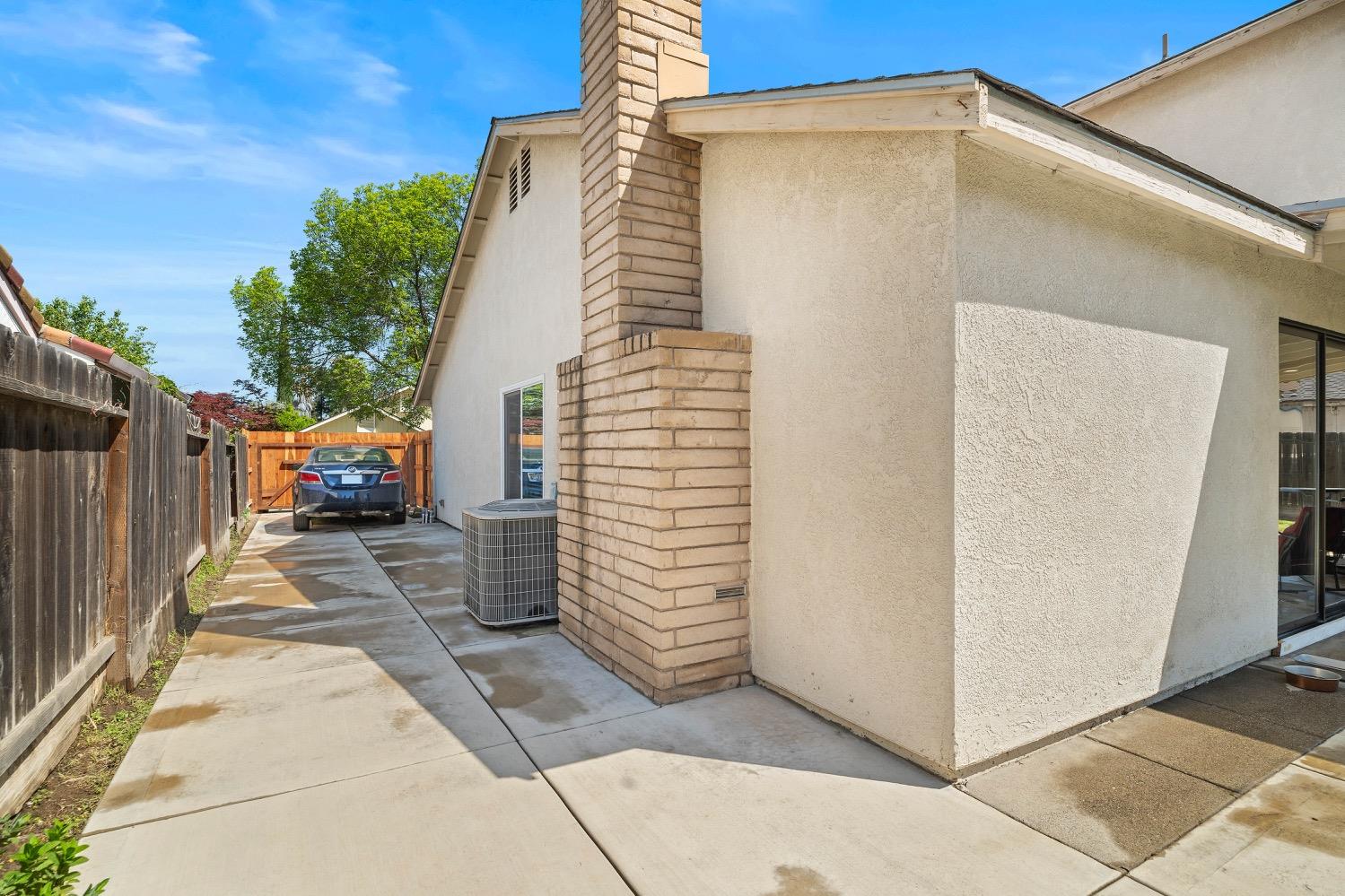 2512 Manor Oak Drive