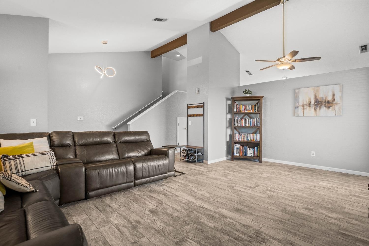 2512 Manor Oak Drive