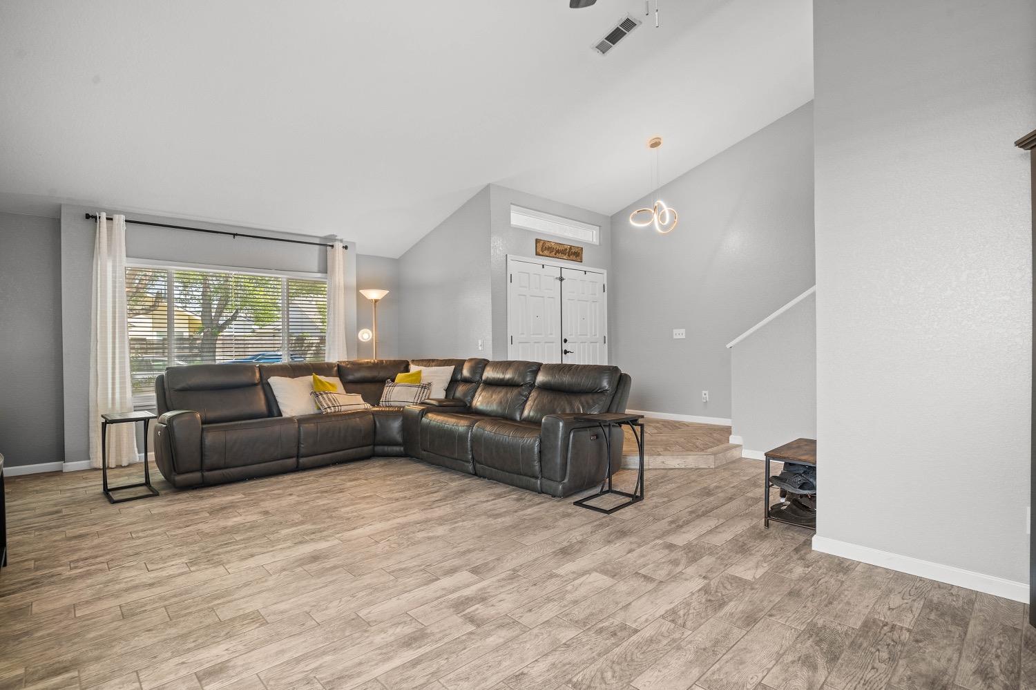 2512 Manor Oak Drive