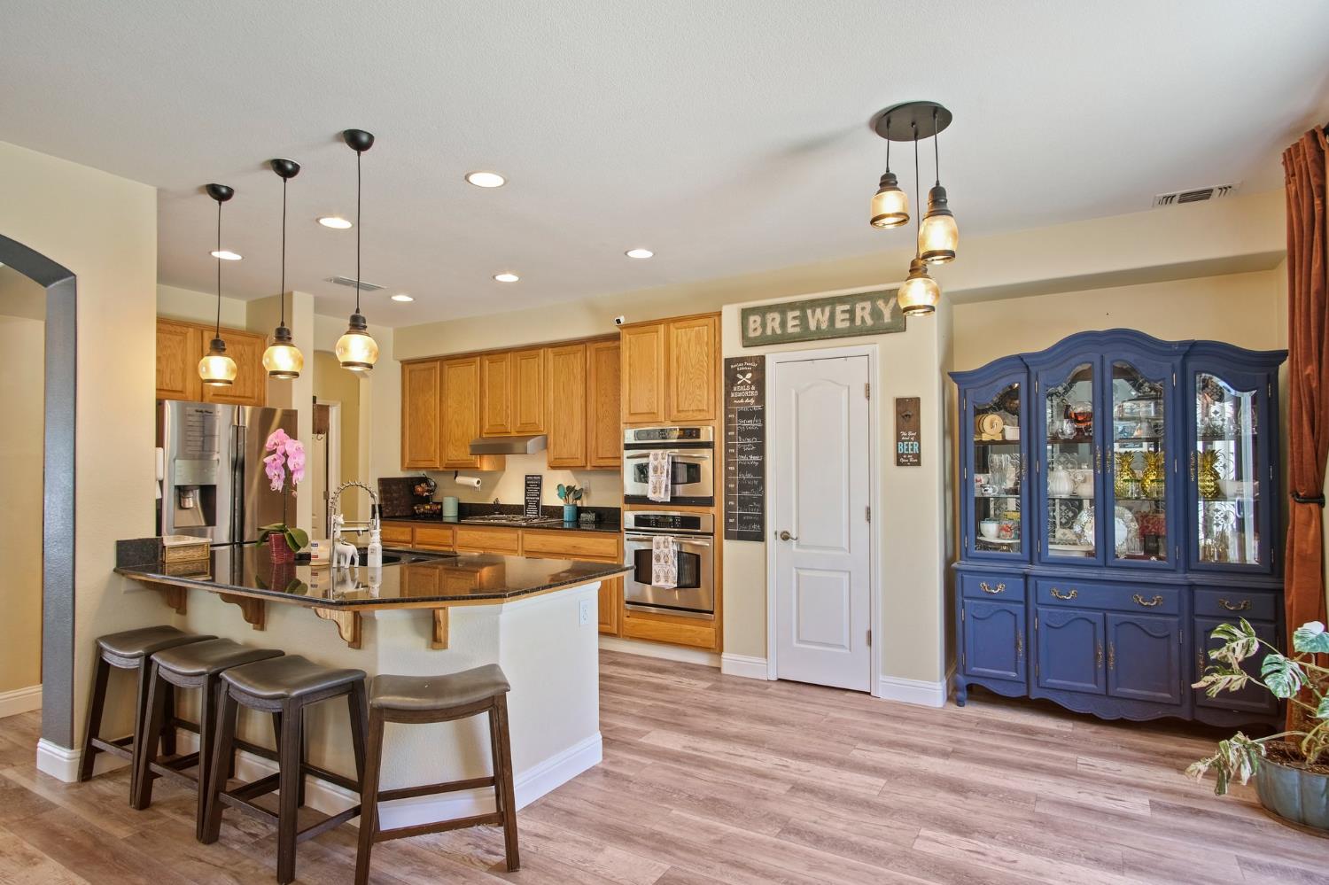 1883 Packsaddle Street