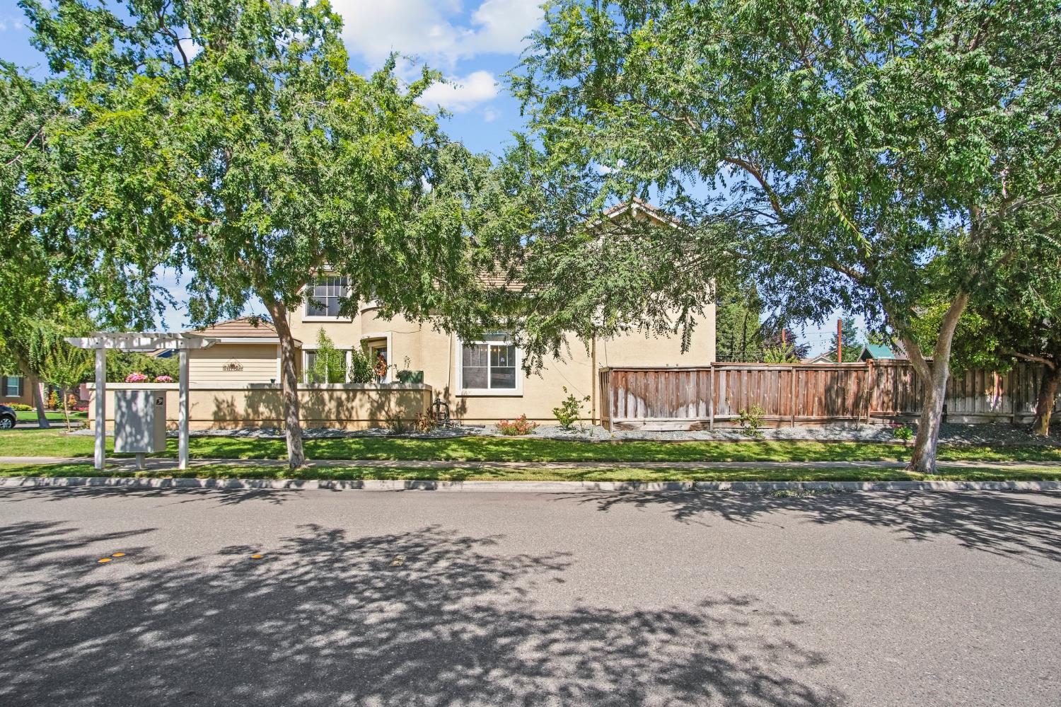 1883 Packsaddle Street