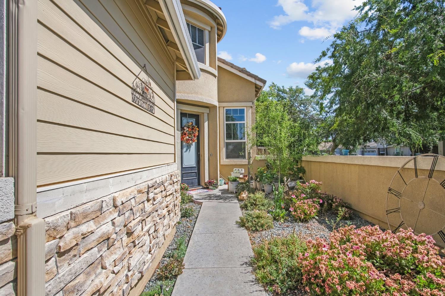 1883 Packsaddle Street