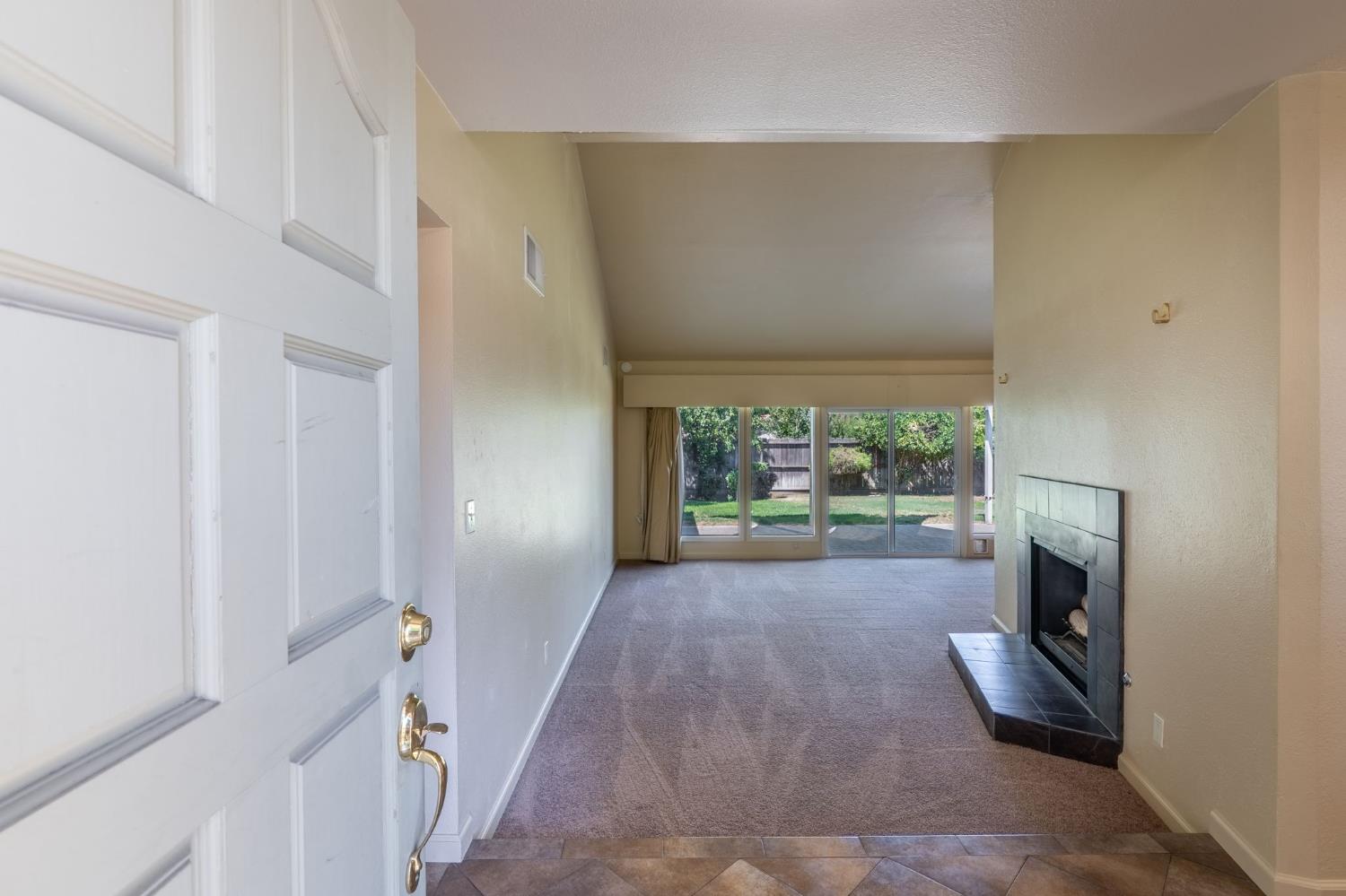 1113 Sonoma Avenue