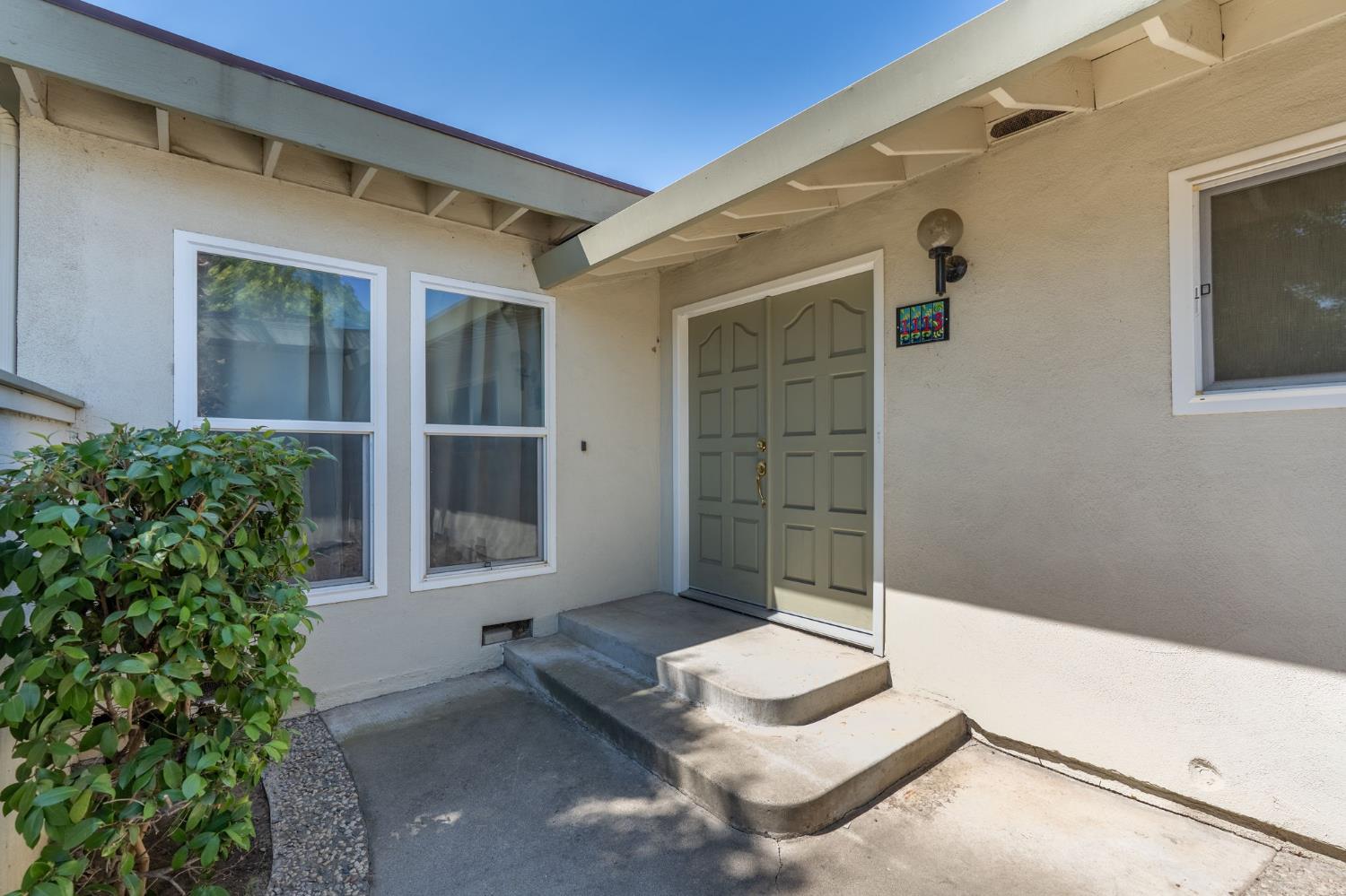 1113 Sonoma Avenue