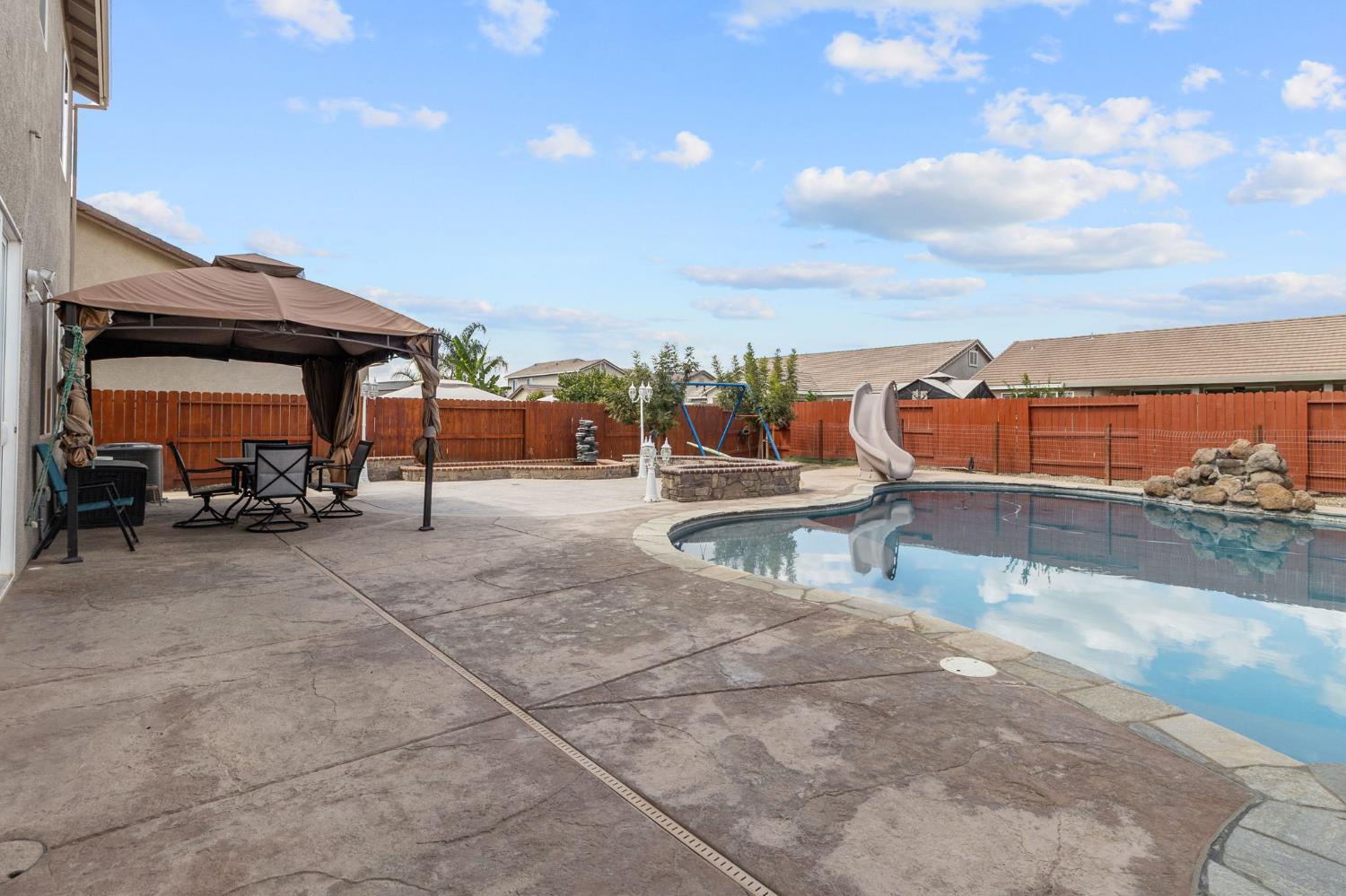 2213 Natsu Road