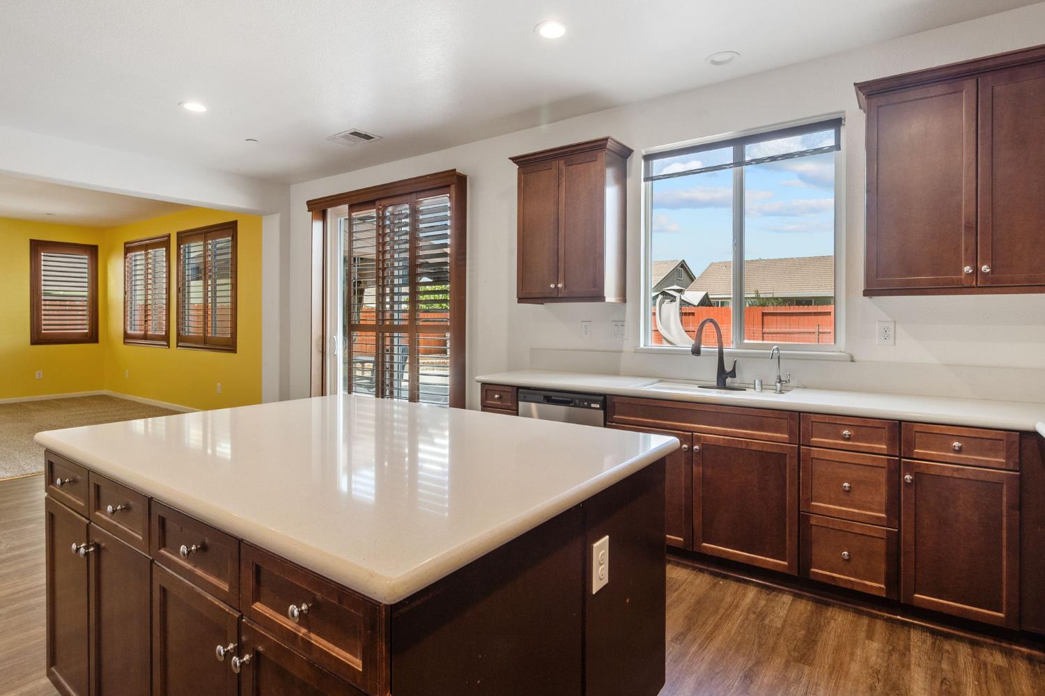 2213 Natsu Road