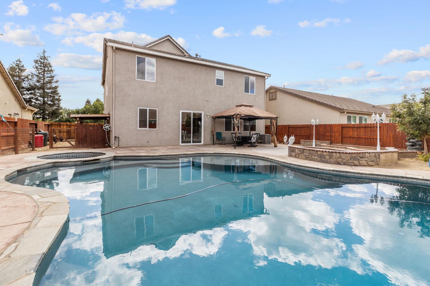 2213 Natsu Road