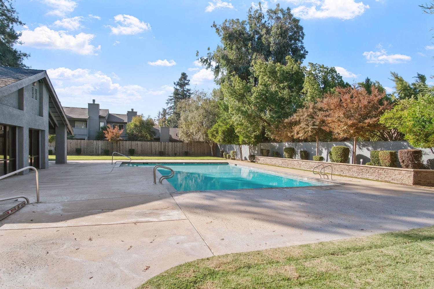 580 Pirinen Lane E