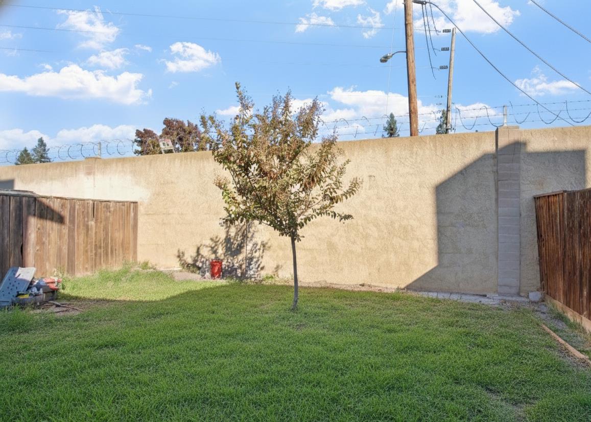 580 Pirinen Lane E