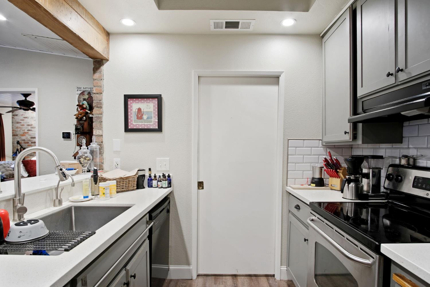 1200 Lakewood Avenue 2