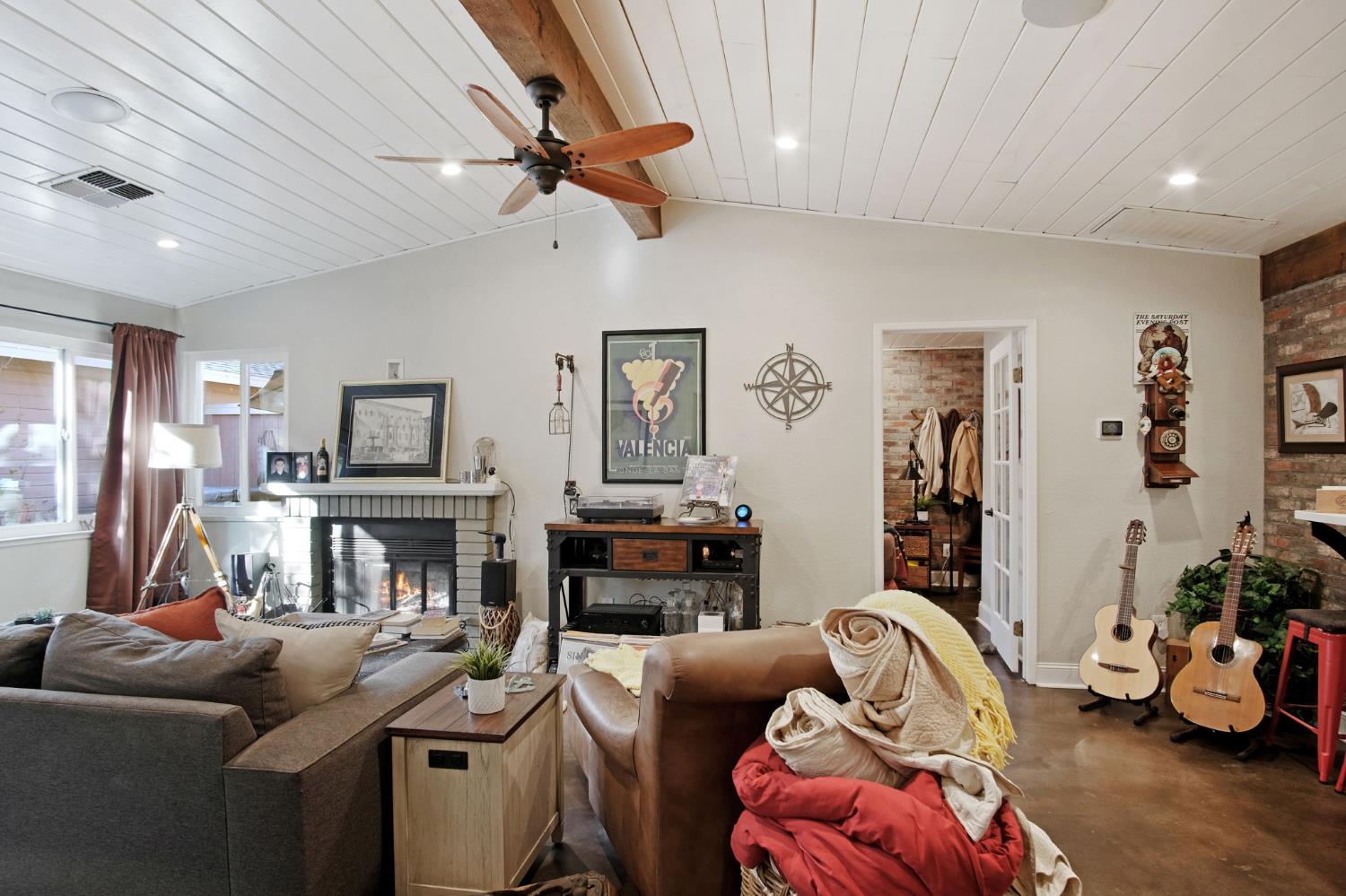 1200 Lakewood Avenue 2