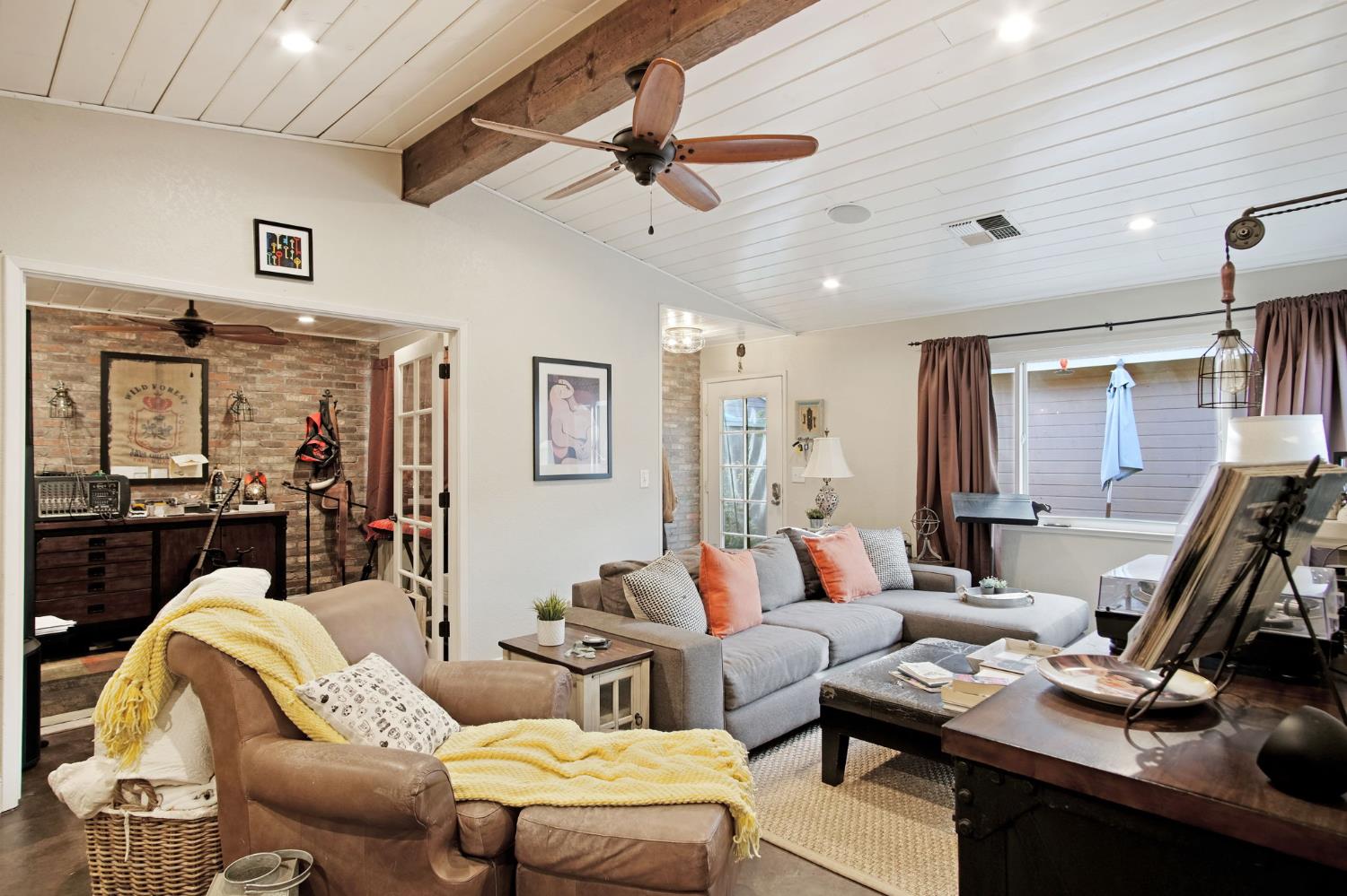 1200 Lakewood Avenue 2