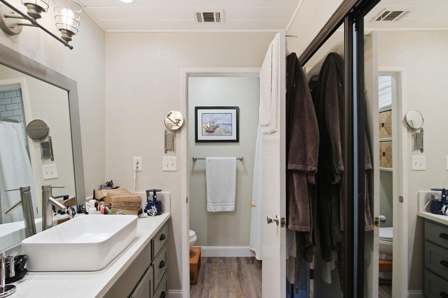 1200 Lakewood Avenue 2