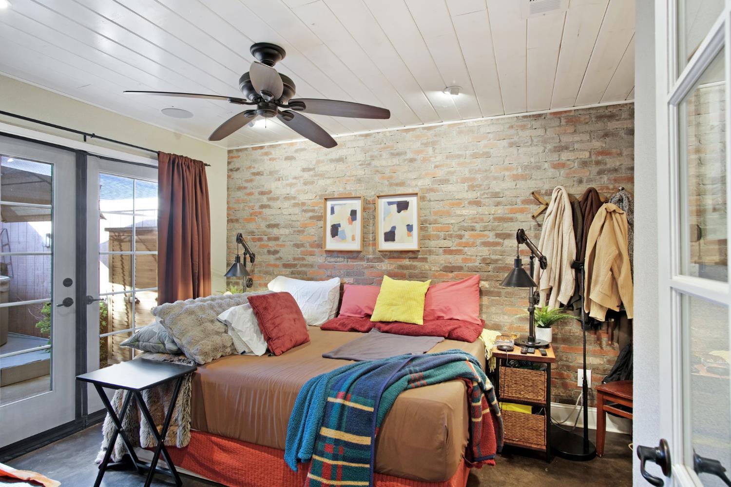 1200 Lakewood Avenue 2