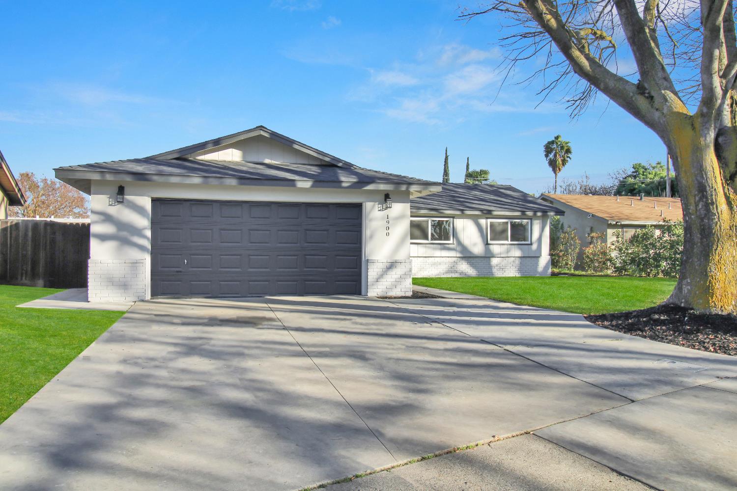 1900 Ellison Drive