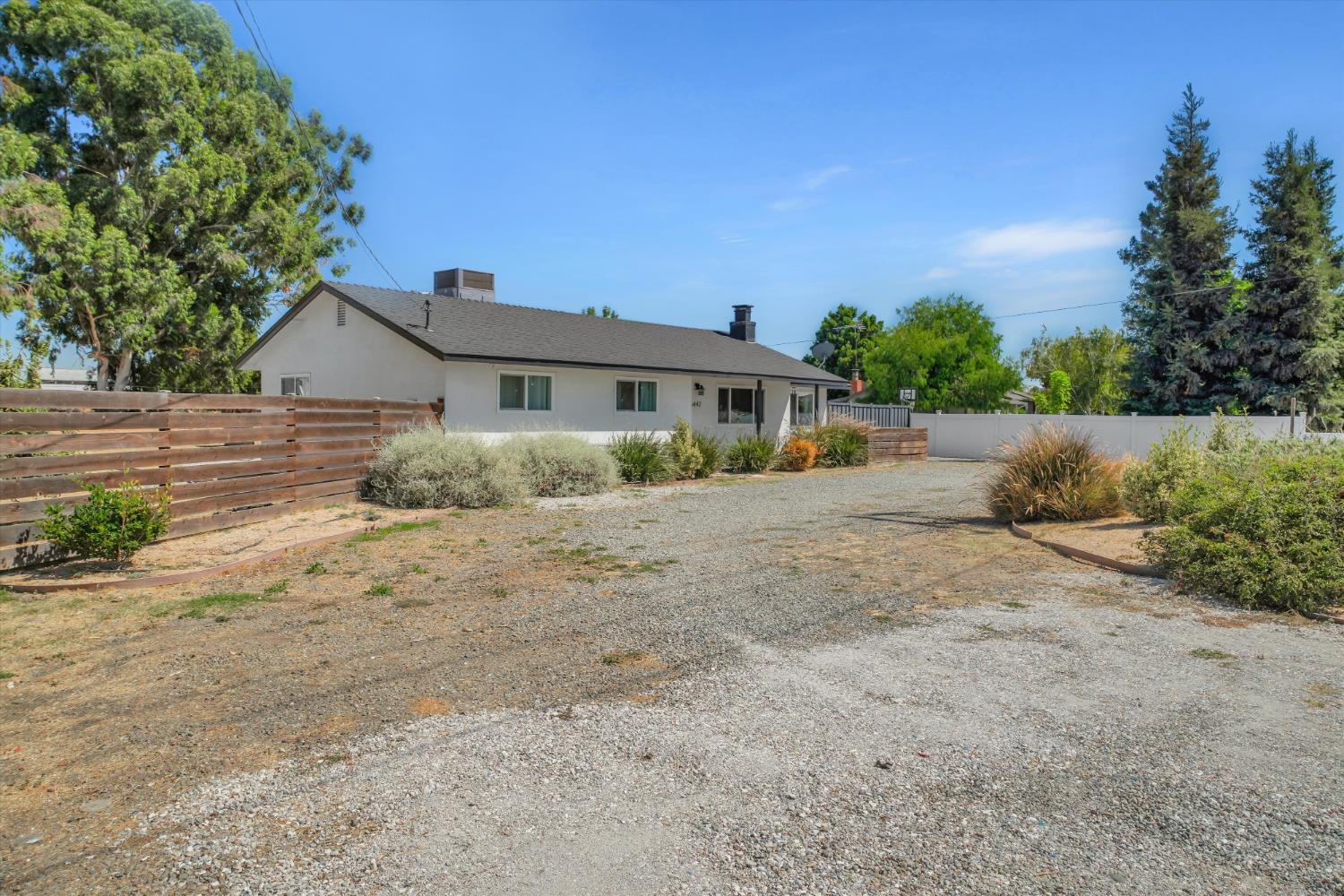 5442 Roselle Avenue