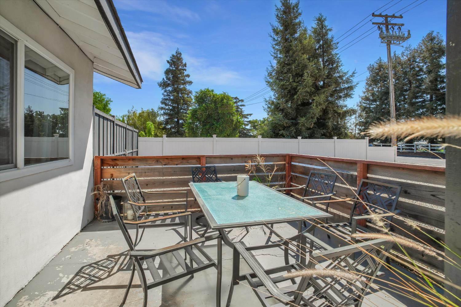 5442 Roselle Avenue