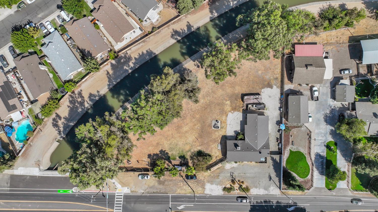 5442 Roselle Avenue