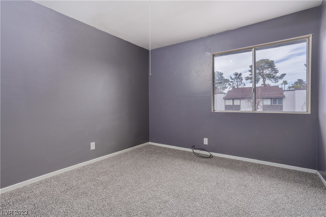 554 Oakbrook Lane