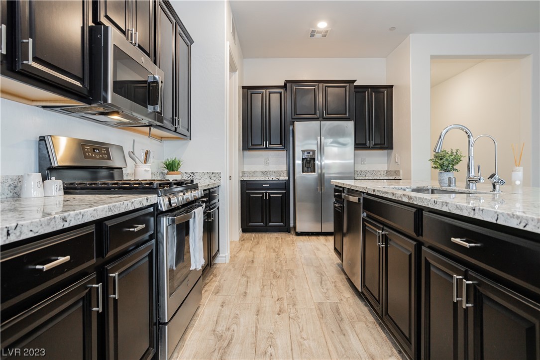 470 Arches Park Avenue