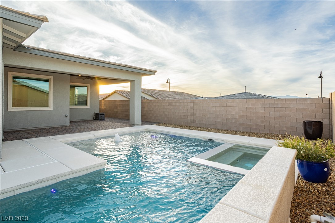 470 Arches Park Avenue