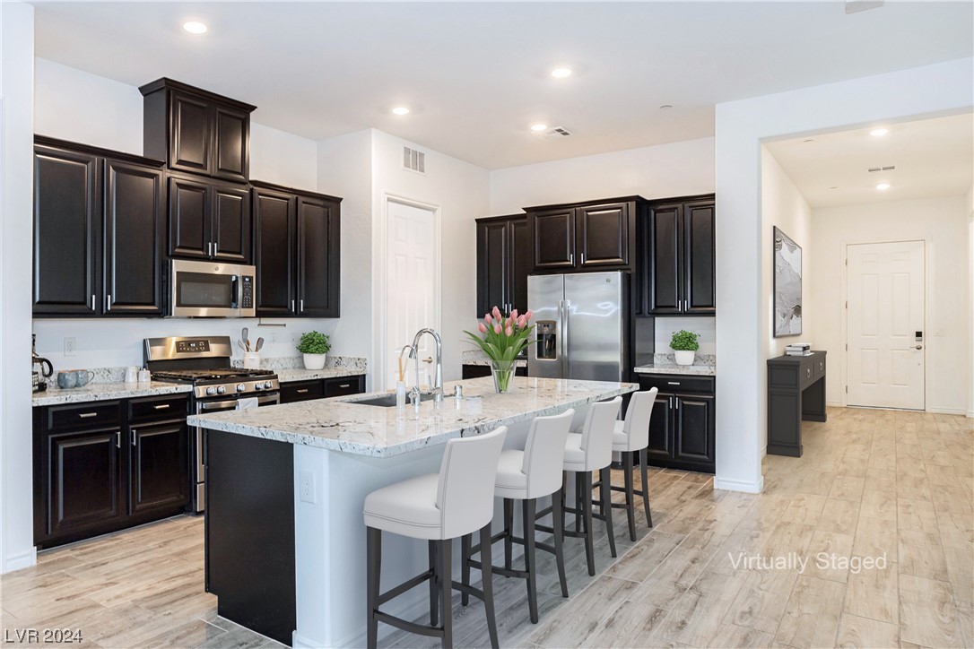 470 Arches Park Avenue