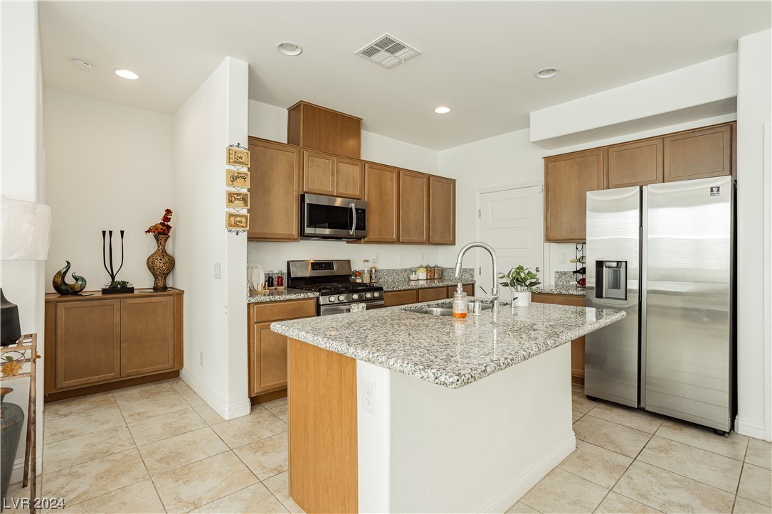 2015 Brewer Avenue