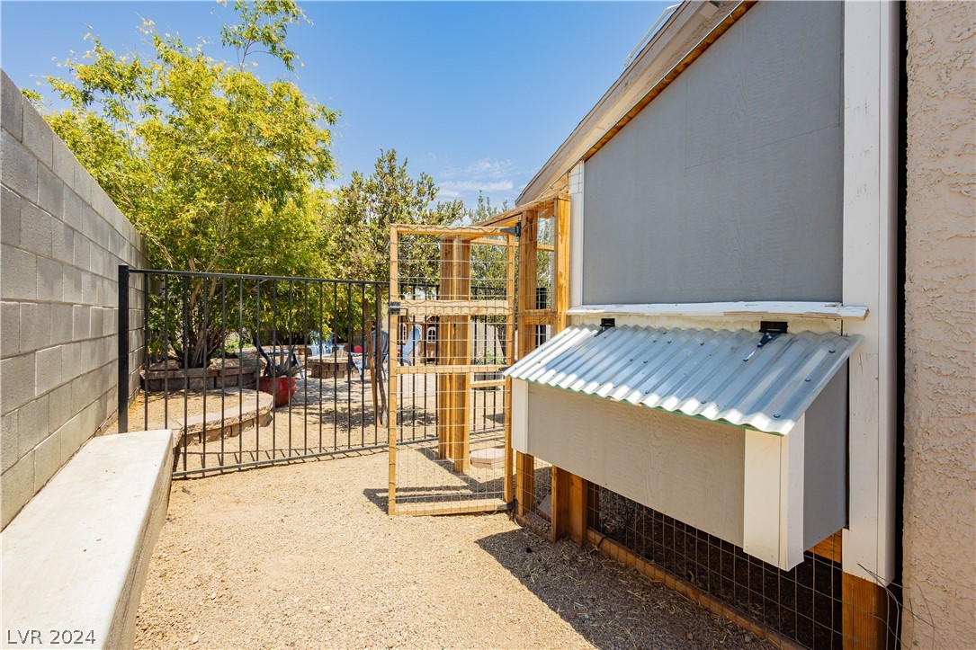 524 Reliance Avenue