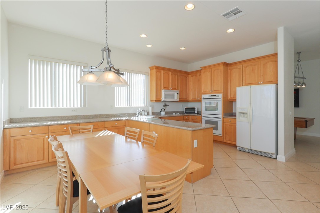 814 Lake Hill Drive