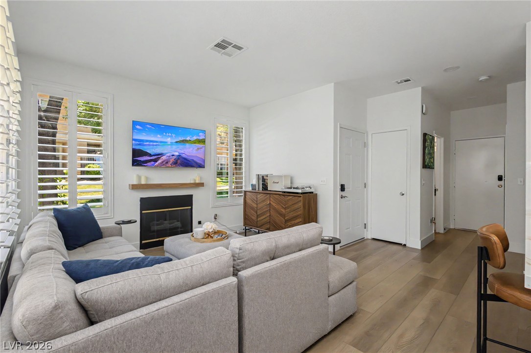 251 South Green Valley Parkway 5514