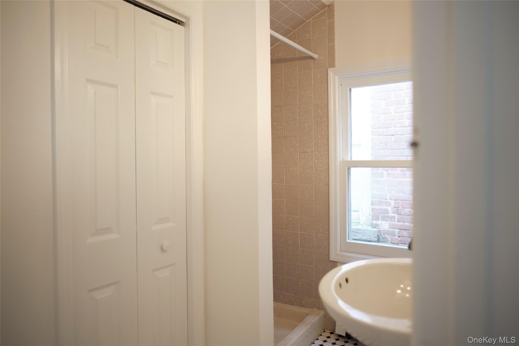 95 Liberty Street Unit: 2