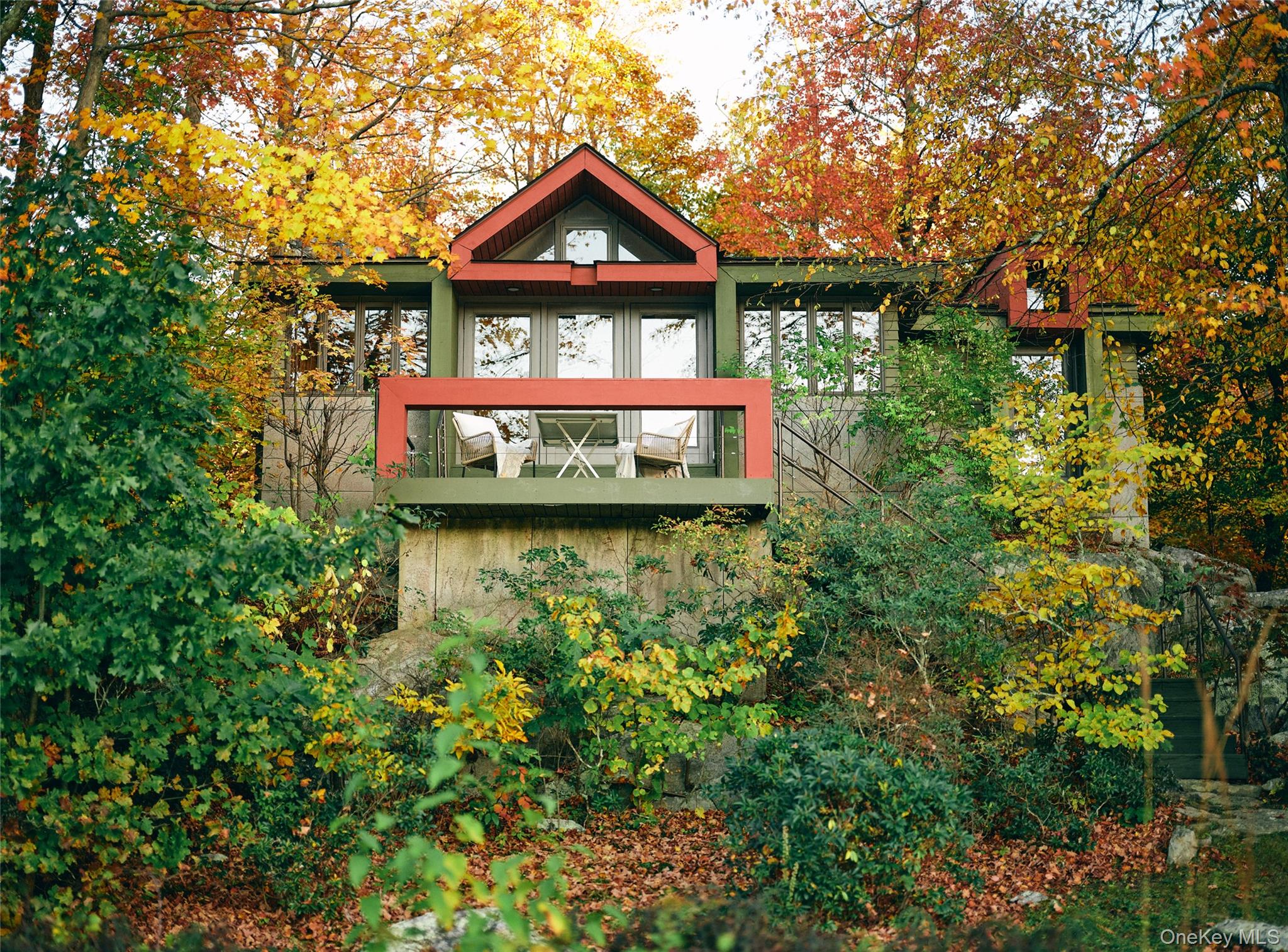 10 Dutchess Cove