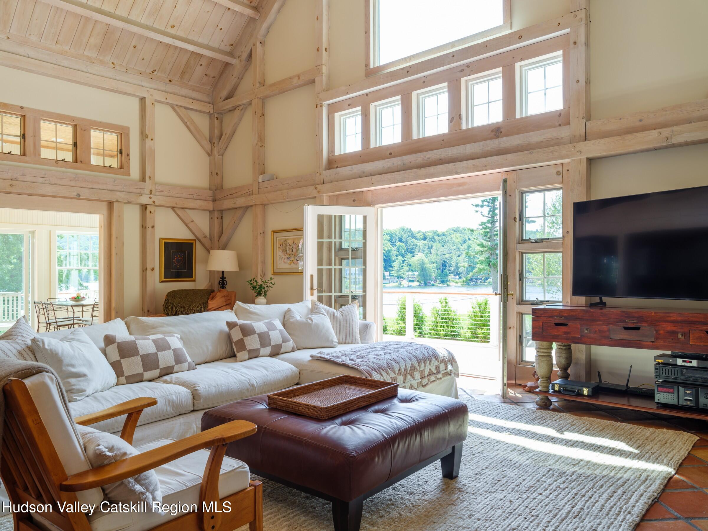 121 Queechy Lake Drive