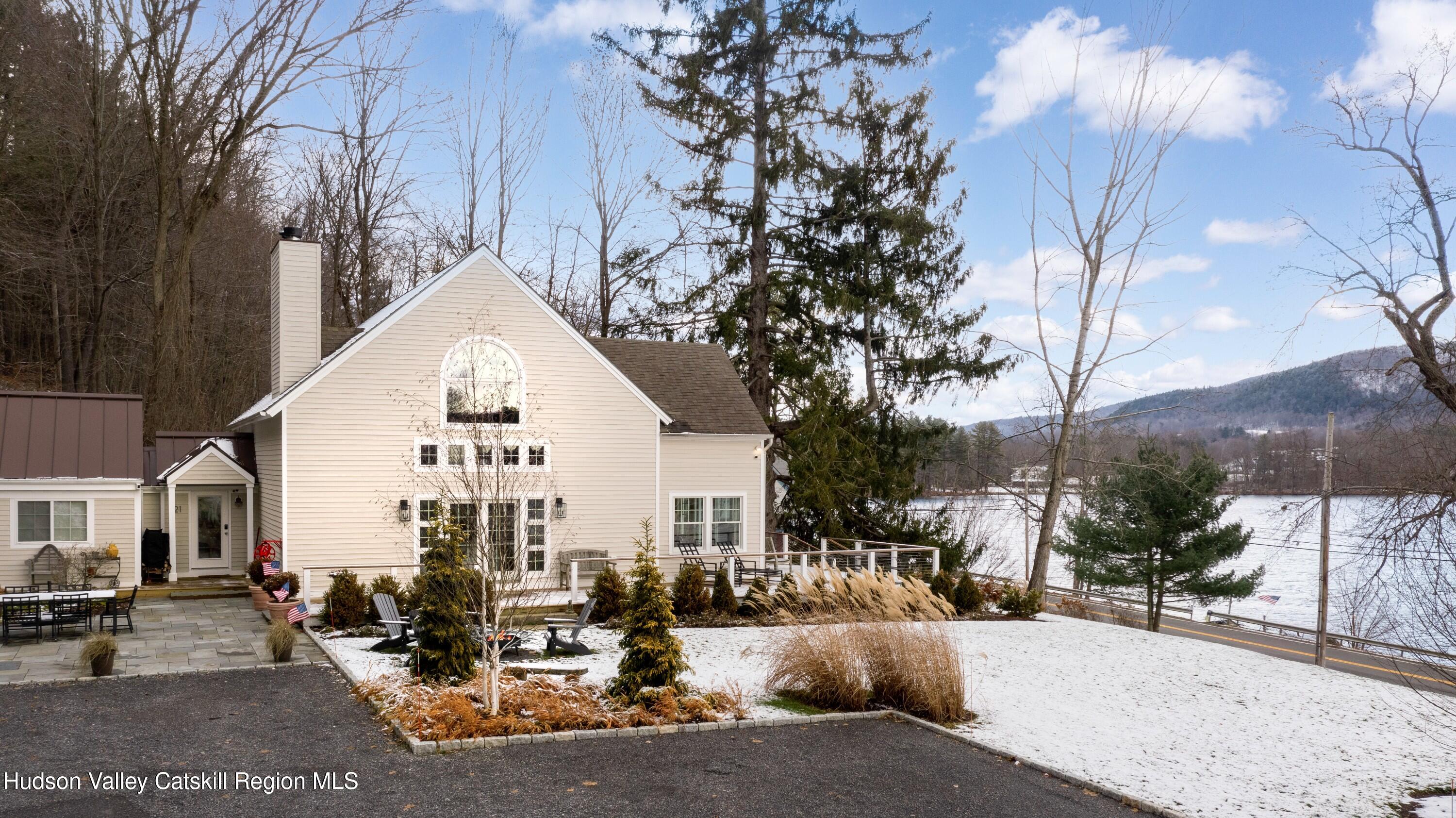 121 Queechy Lake Drive