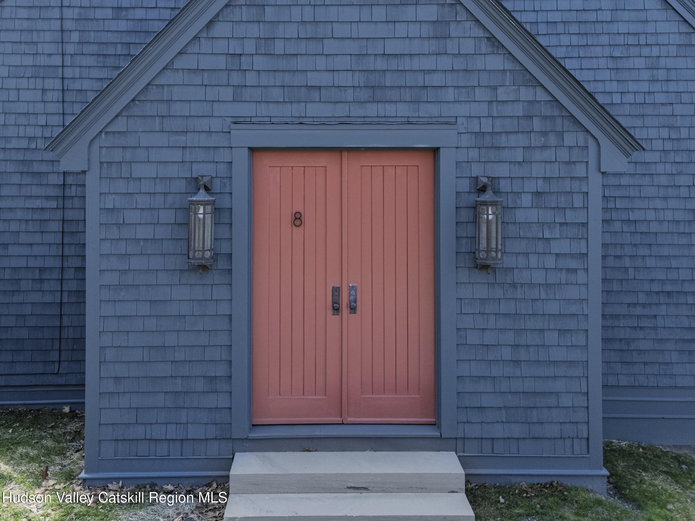 8 Chapel Drive
