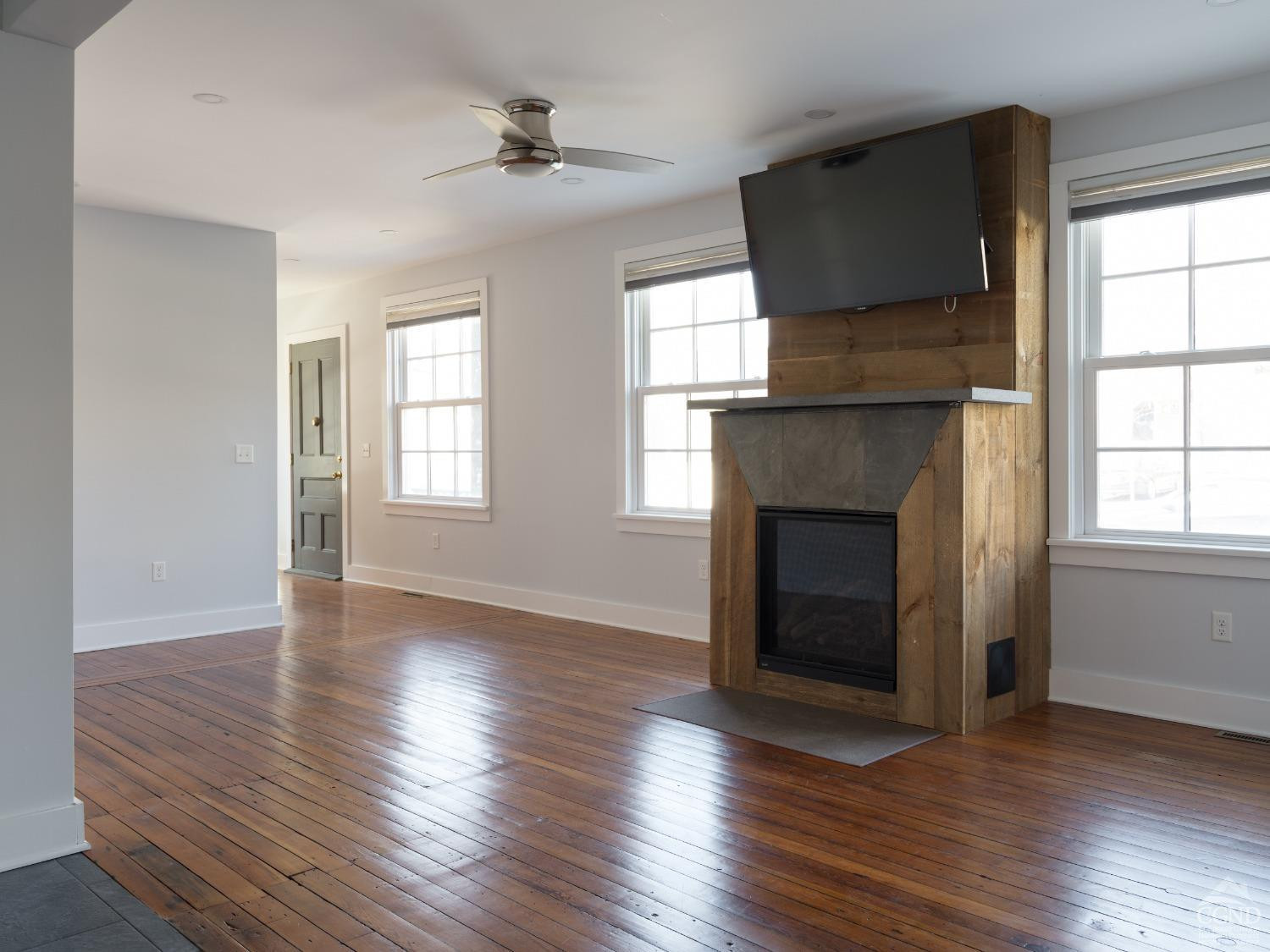 34 S Front Street Street Flr 1