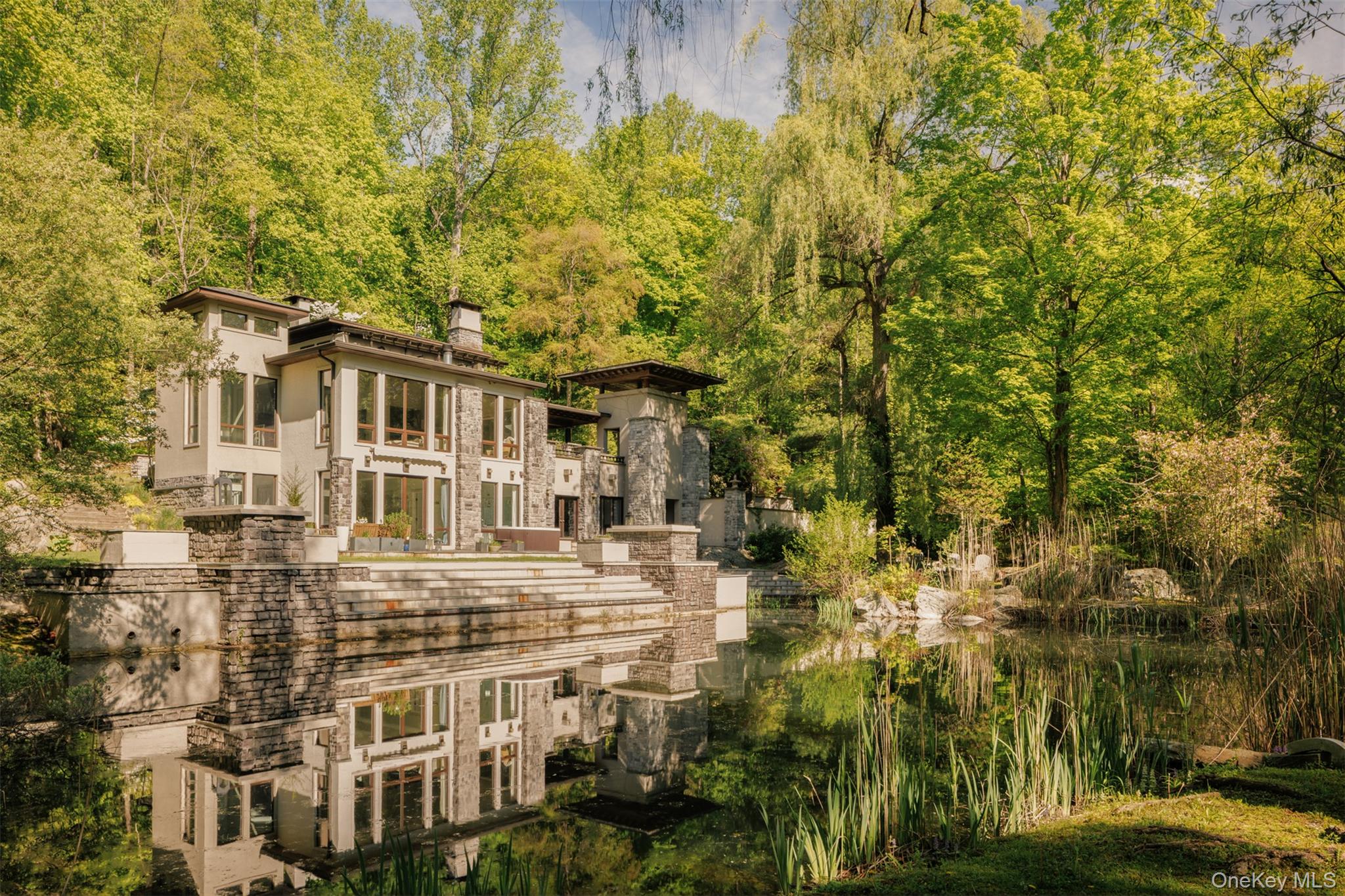 320 Long Hill Road