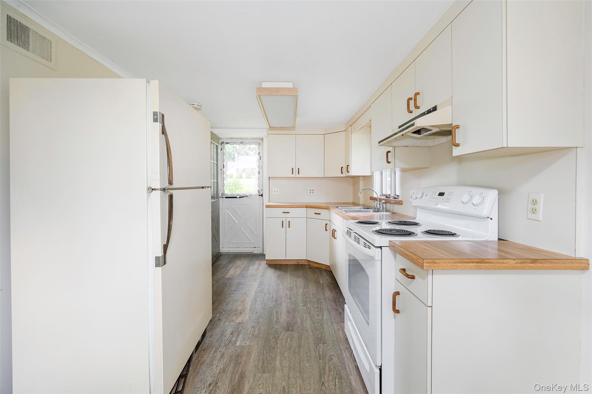 20-22 Kohlanaris Drive