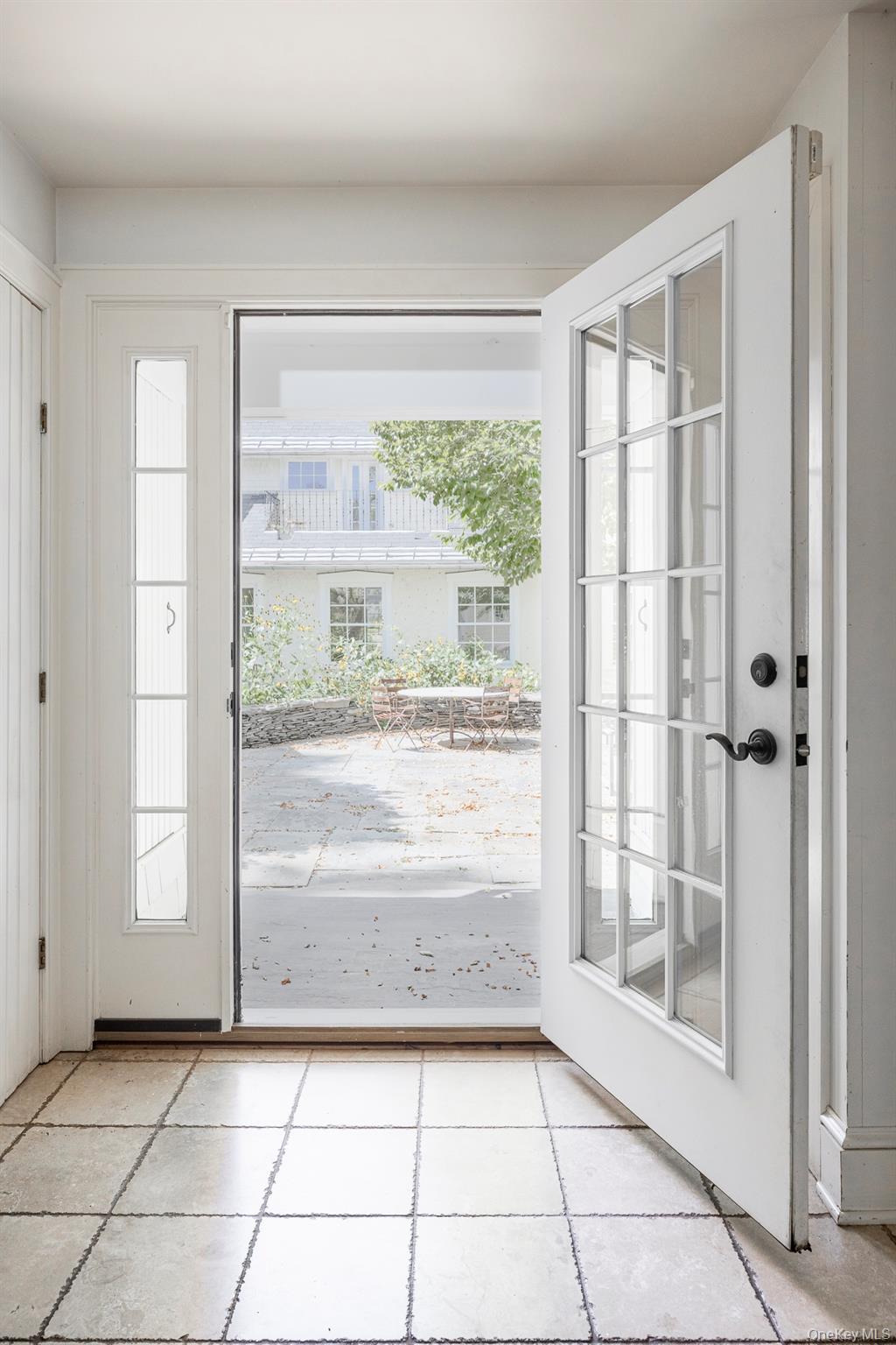 644-672 Tower Hill Road