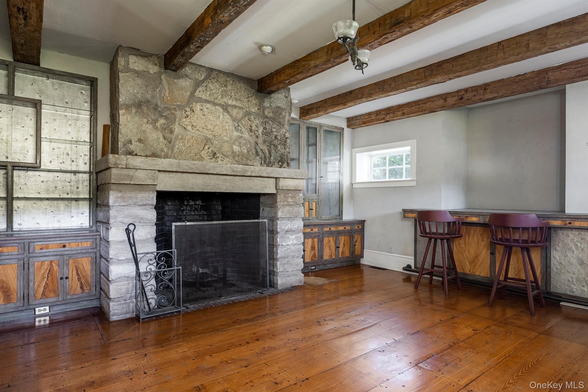 644-672 Tower Hill Road