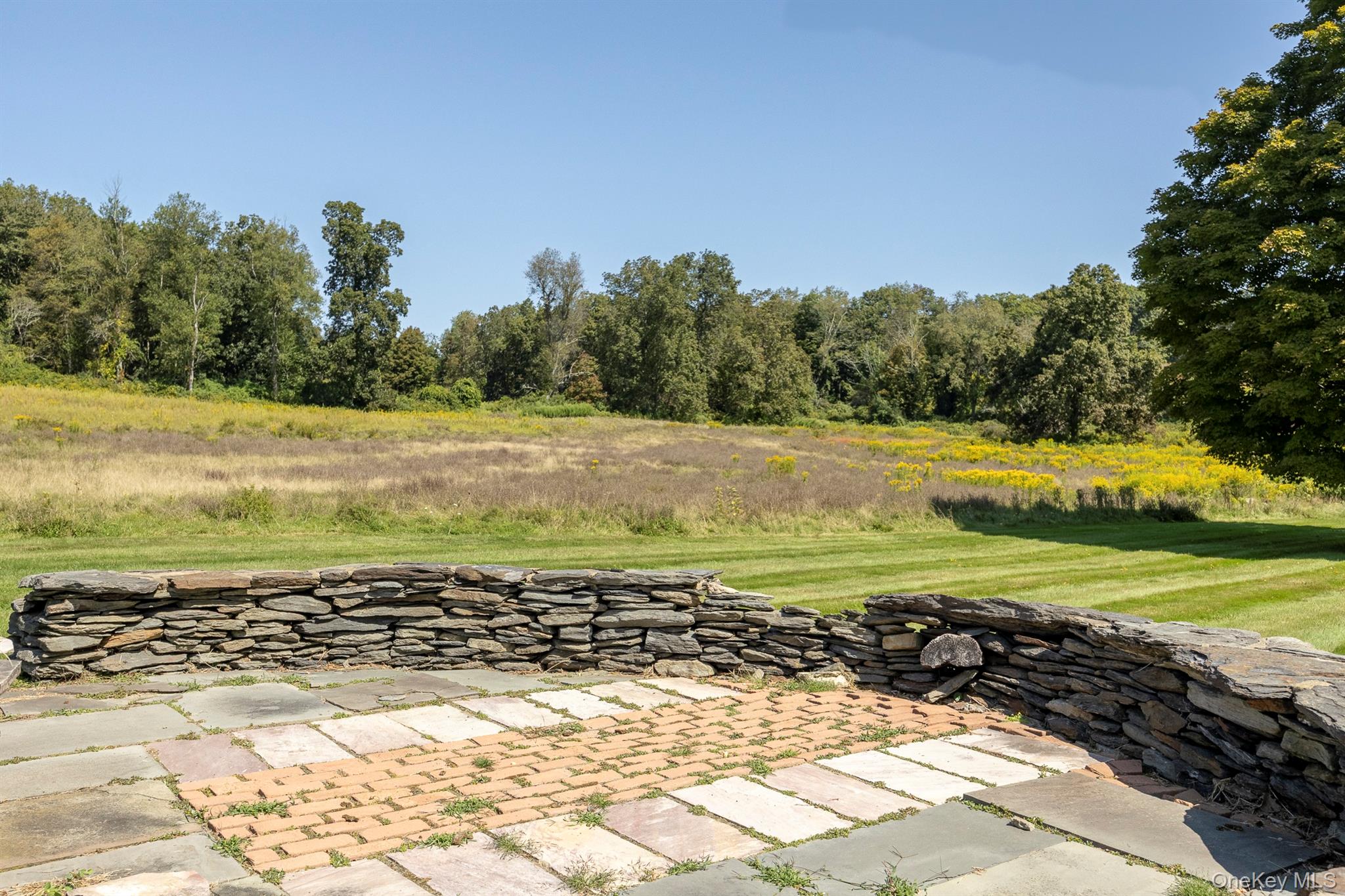 644-672 Tower Hill Road