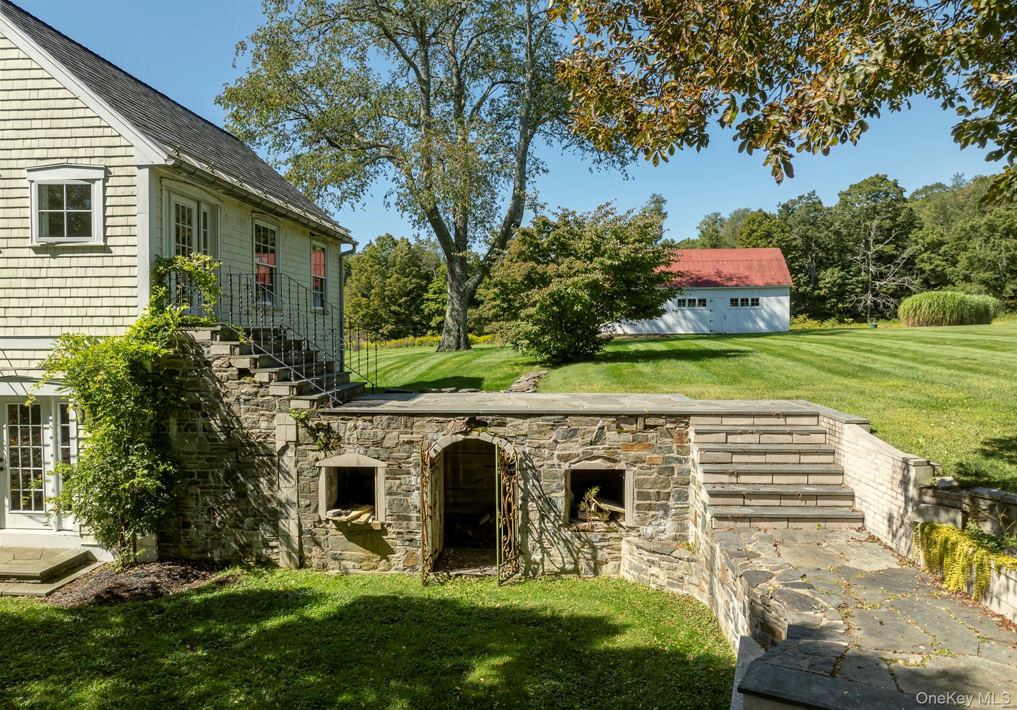 644-672 Tower Hill Road