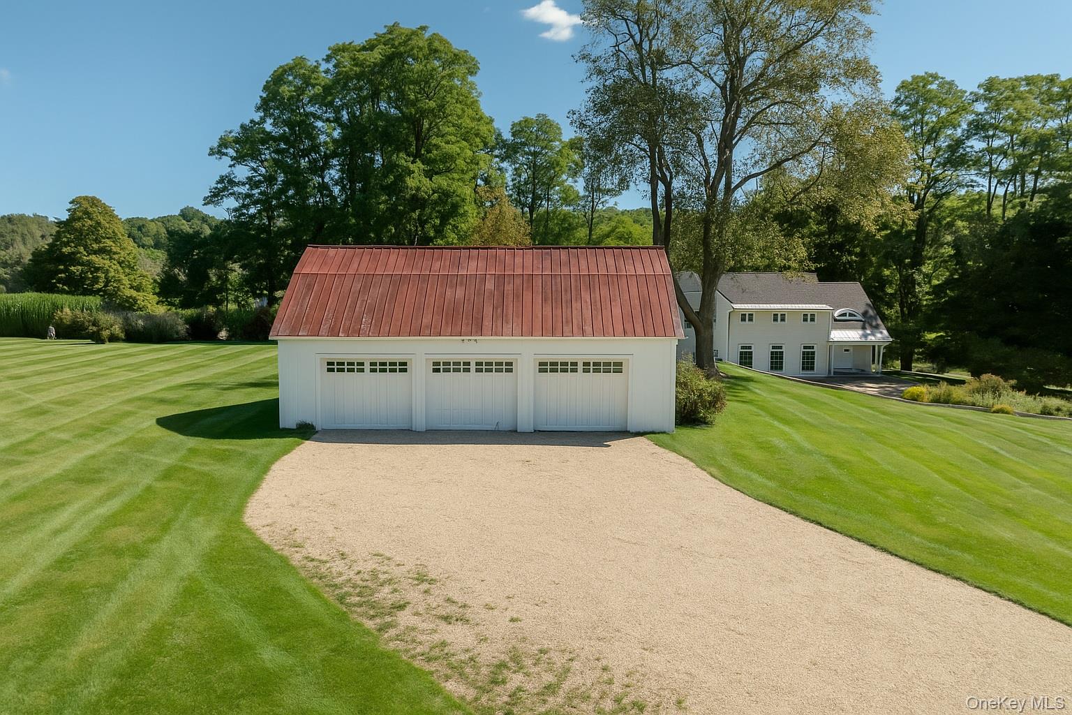 644-672 Tower Hill Road