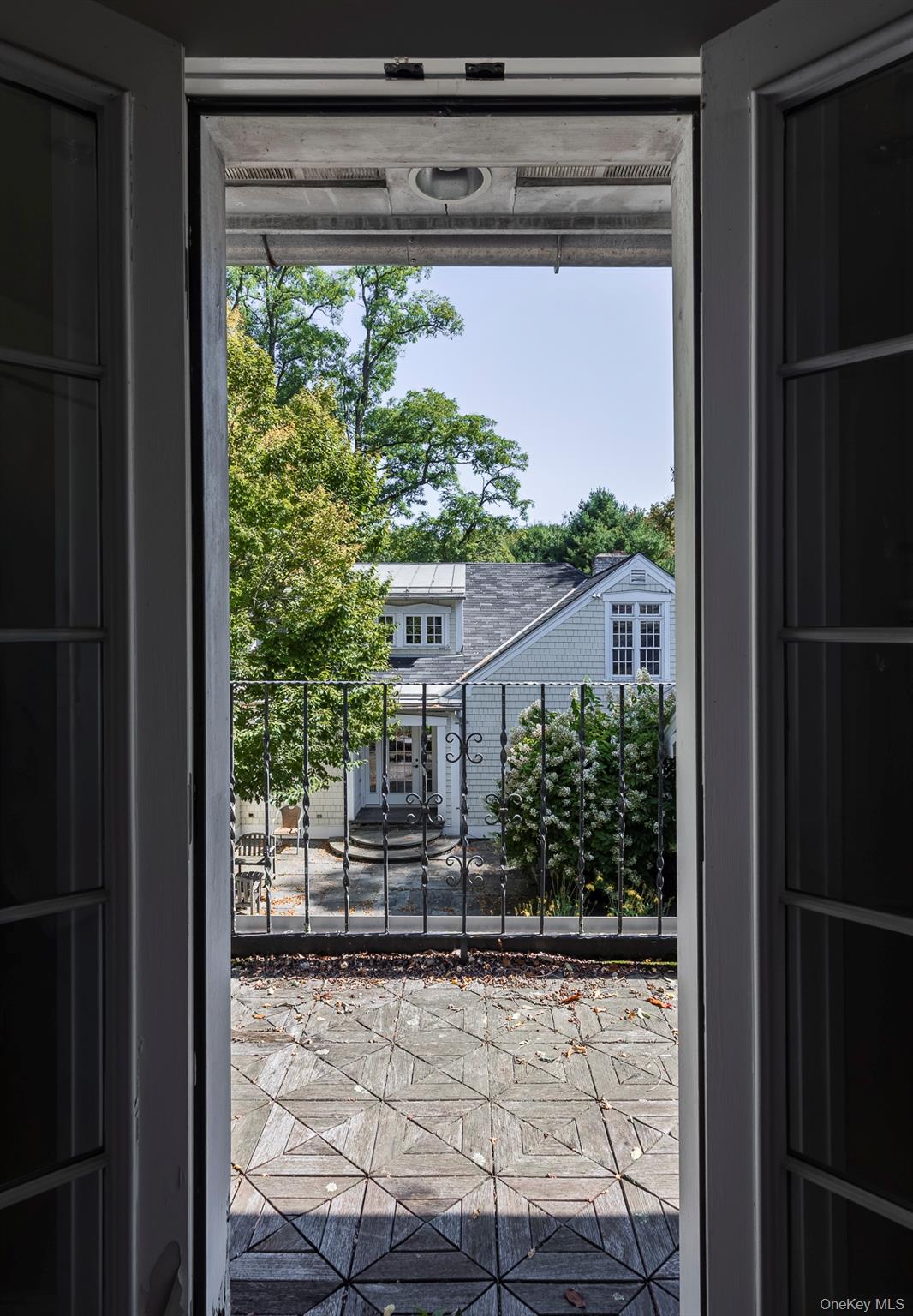 644-672 Tower Hill Road