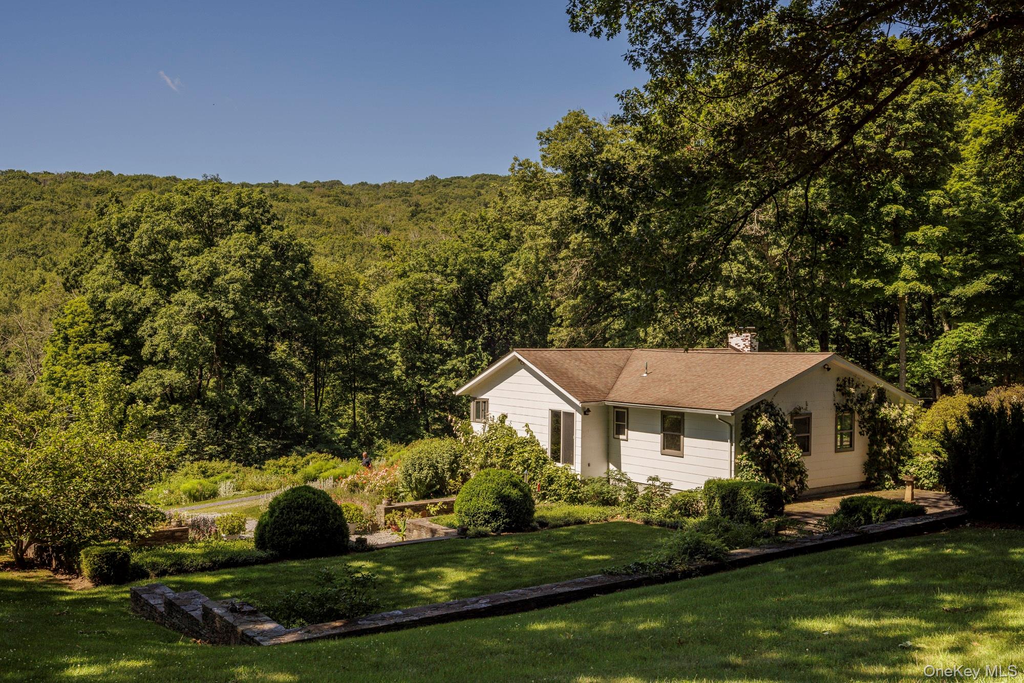 447 Butts Hollow Road