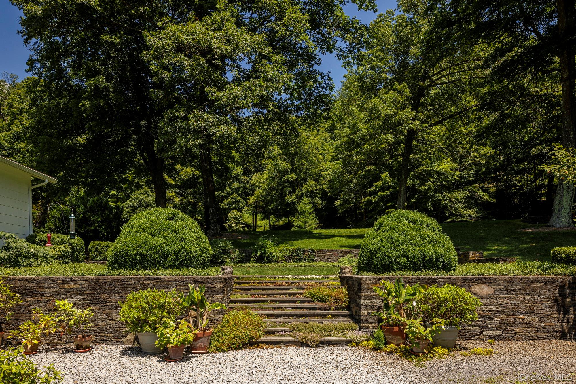 447 Butts Hollow Road