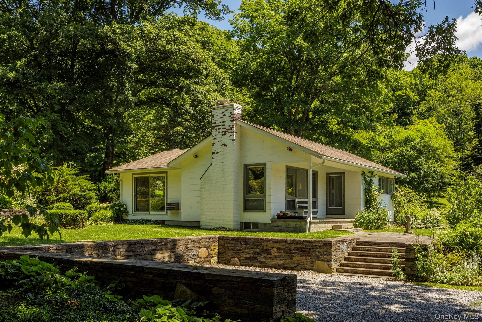 447 Butts Hollow Road